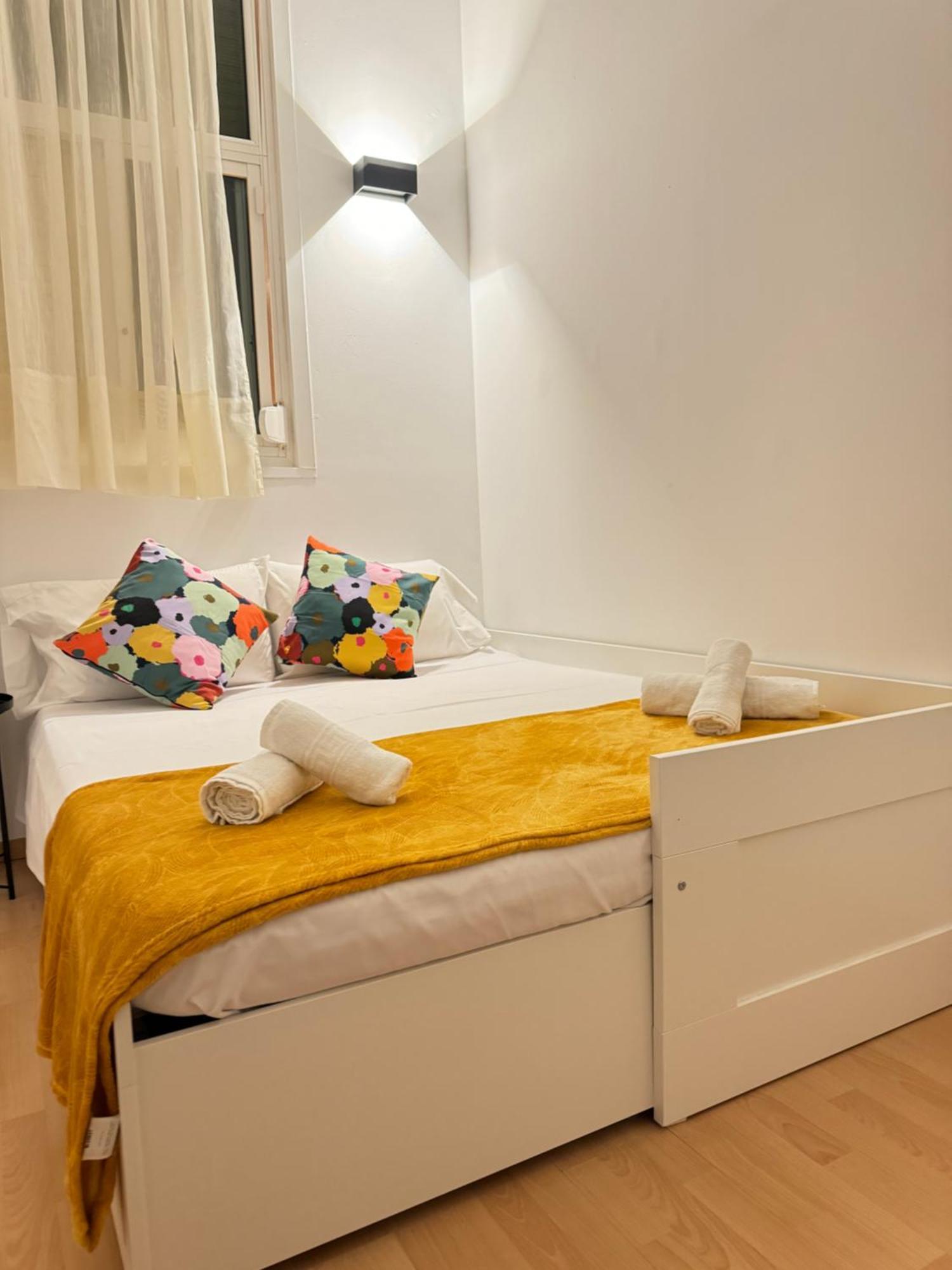 Pamis Apartament Sants, Barcelona Zewnętrze zdjęcie